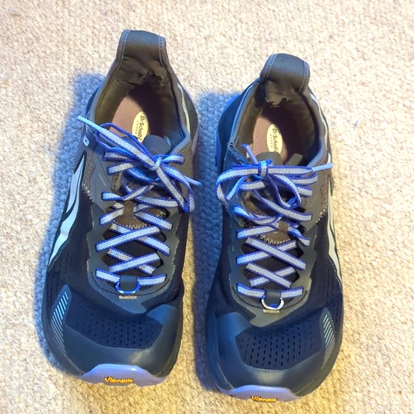 WOMENS ALTRA Olympus 5 Trail running shoe size 8.5 - Picture 5 of 11